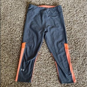 Under Armour capris. Size S.